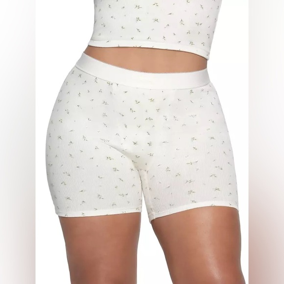 SKIMS Women’s Cotton Rib Boxer | Color: Blue Rosebud | NEW/NWOT!!🩵🩵🩵🌹🌹🌹 - Picture 2 of 9